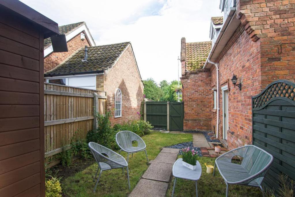 Cosy Cottage Old Clee Exterior photo